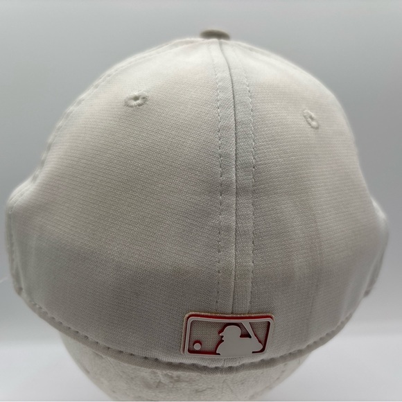 Cincinnati Reds MLB NL New Era White 59fifty 7 1/4 Genuine MerchandiseFitted Hat - Picture 7 of 15